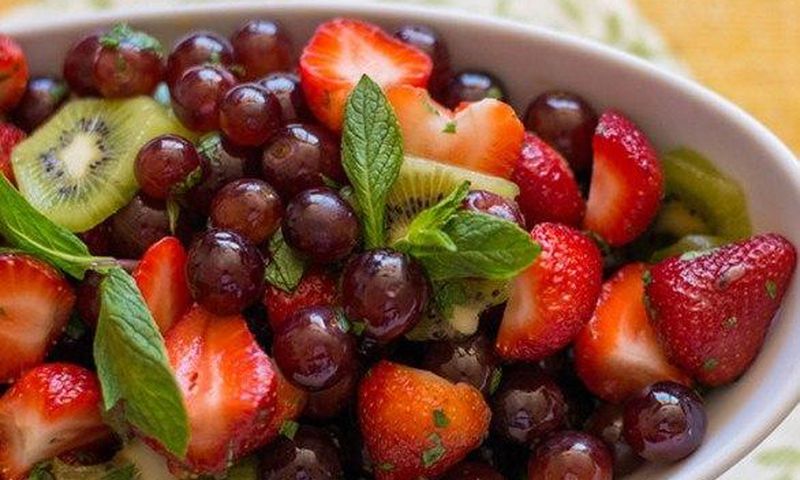 Fresh fruit salad