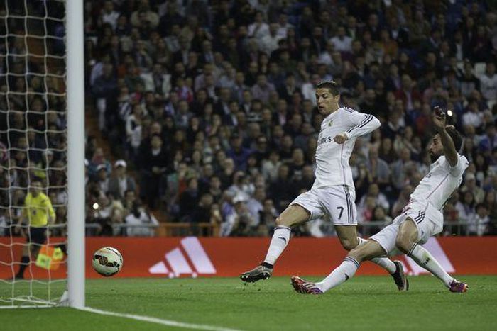 ___3713020___https:______static.pulse.com.gh___webservice___escenic___binary___3713020___2015___4___30___12___Real-Madrid-CF-v-UD-Almeria-La-Liga