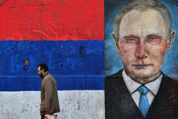 Russian President Vladimir Putin is expected to be received in Serbia with much fanfare