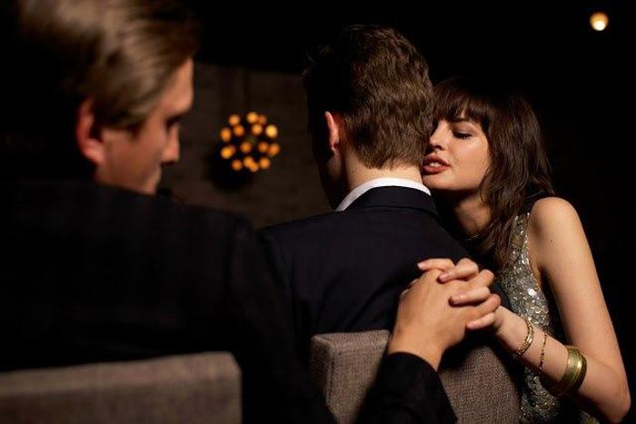 Scientists claim men can tell a cheating woman from her photo