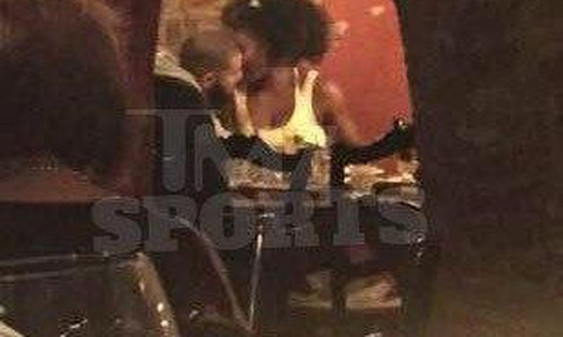 Drake and Serena Williams kissing