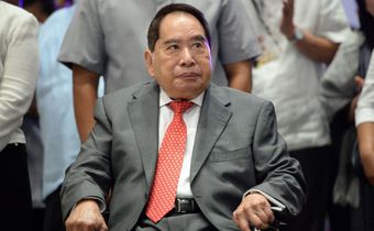 Henry Sy, the Philippines' richest man and a shopping mall tycoon, dies at 94