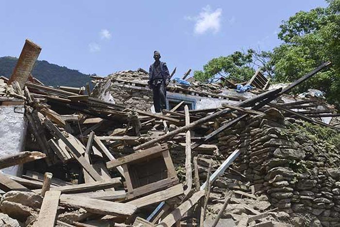 Quake-hit Nepal to train 50,000 workers for reconstruction