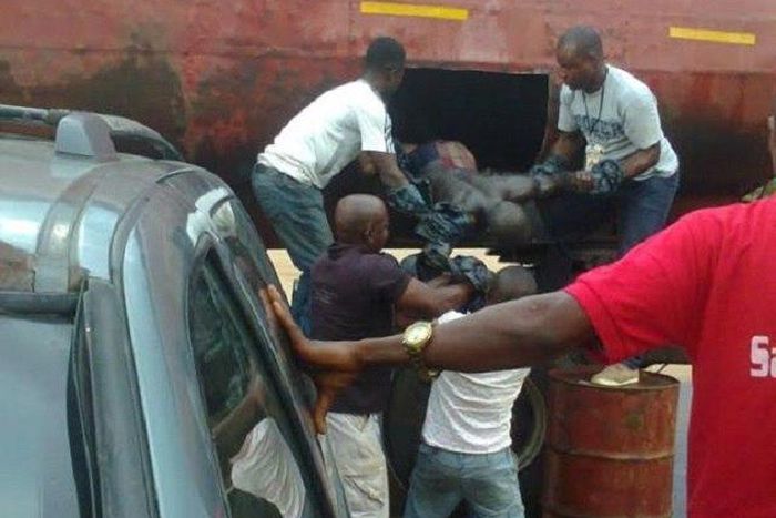 The dead conductor brought out from the tank