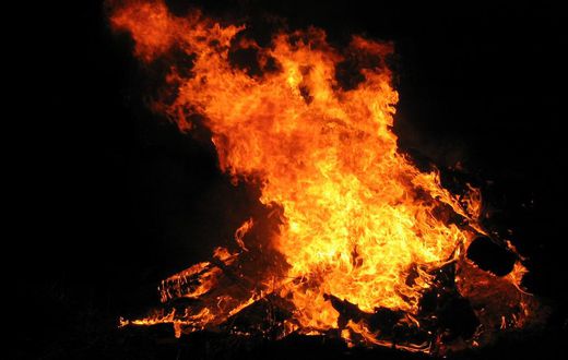 ___3670593___https:______static.pulse.com.gh___webservice___escenic___binary___3670593___2015___4___20___11___Fire-photo