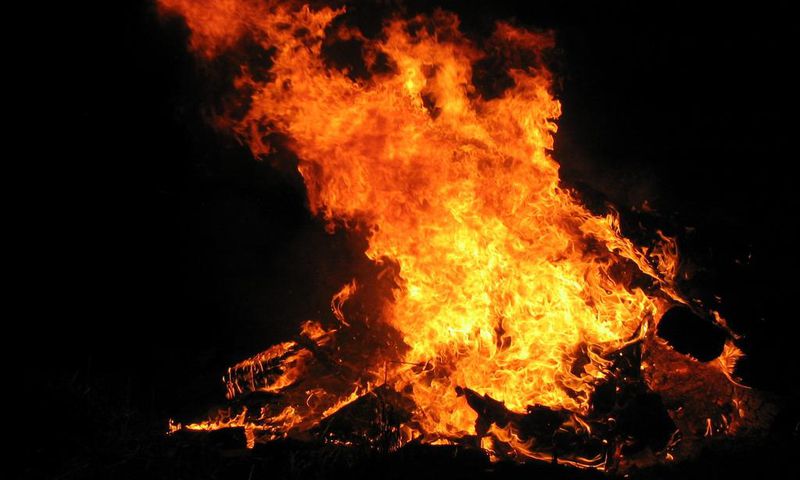 ___3670593___https:______static.pulse.com.gh___webservice___escenic___binary___3670593___2015___4___20___11___Fire-photo