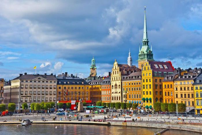 ___4194912___https:______static.pulse.com.gh___webservice___escenic___binary___4194912___2015___9___23___13___family-friendly-st_3448655k