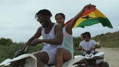 Bizzy Salifu - A La La Long