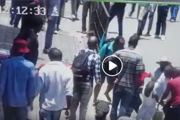 Elderly man ‘disciplines’ an 'armed' robber who attacked him for his money(Video)