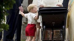 UK royals criticize "dangerous" attempts to photograph young Prince George