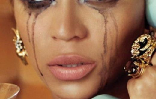 Beyonce famous mascara smudge