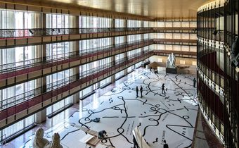 When These Lines Are Drawn, Artist and Dancers Connect