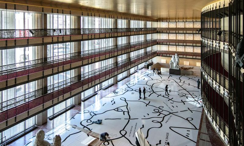 When These Lines Are Drawn, Artist and Dancers Connect