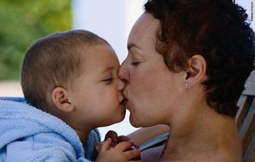 ___4110896___https:______static.pulse.com.gh___webservice___escenic___binary___4110896___2015___8___27___16___t1larg.parents.kiss.children_1