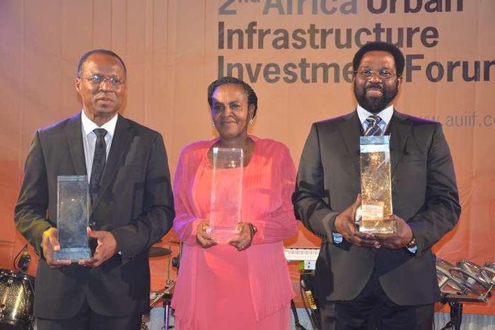 Mayor of Accra Alfred Oko Vanderpuye (Right)