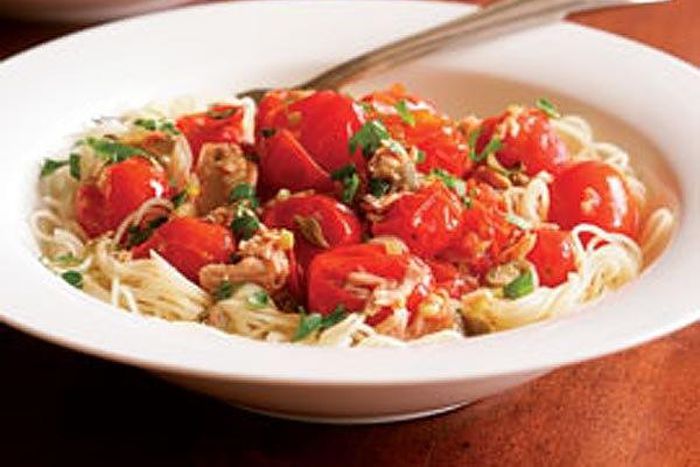 Angel hair pasta and cherry tomatoes