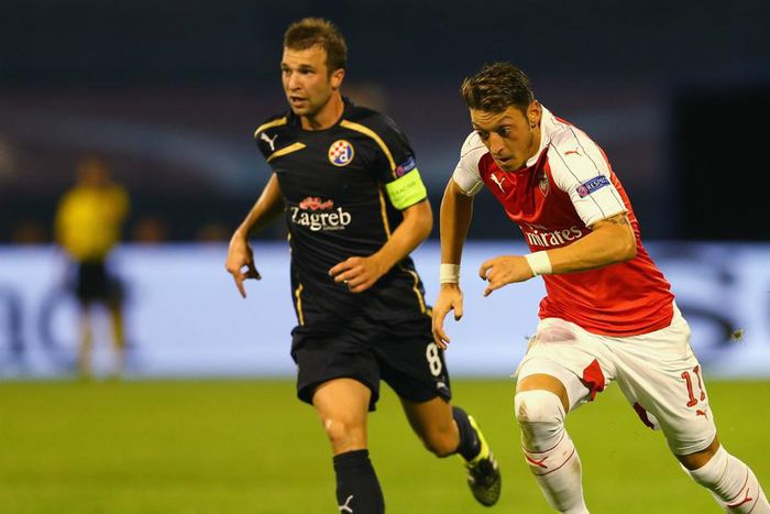 ___4203536___https:______static.pulse.com.gh___webservice___escenic___binary___4203536___2015___9___26___17___mesut-ozil-cropped_uqr8xkcjpi3d1k0dst3gz6qft