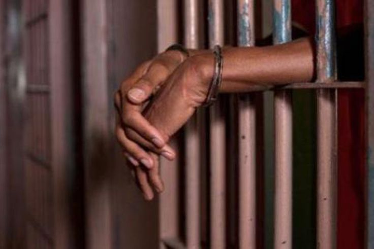 ___3952026___https:______static.pulse.com.gh___webservice___escenic___binary___3952026___2015___7___8___15___Jail+prison+cuffs