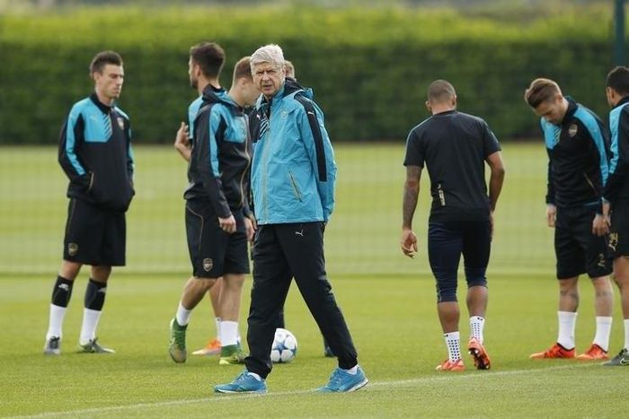 Wenger says Arsenal must win home games after Zagreb defeat