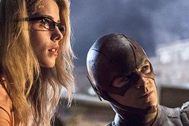 Barry and Felicity in 'The Flash' crossover