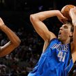 Dallas Mavericks would 'love' to have LaMarcus Aldridge - Dirk Nowitzki