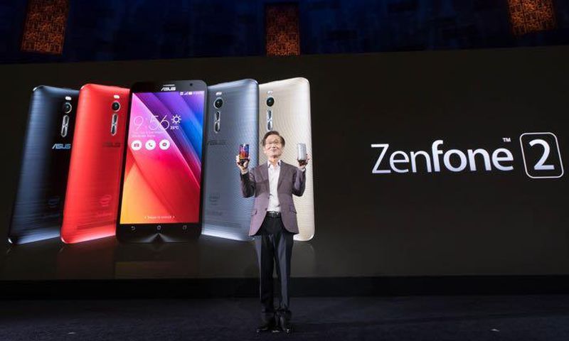 Asus official at the launch of the 128GB phone.