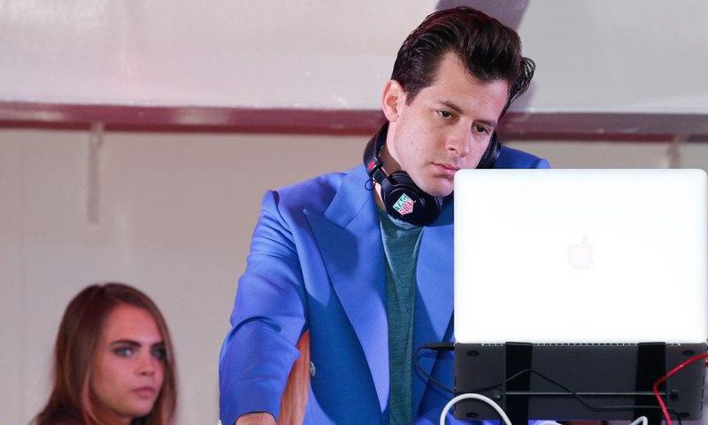 ___3942122___https:______static.pulse.com.gh___webservice___escenic___binary___3942122___2015___7___6___11___mark-ronson_940x526