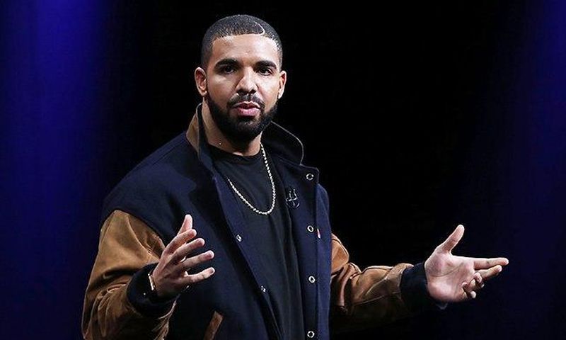 Drake premiered 'Ojuelegba remix' on his show on Apple Music, named 'OVO Sounds'.