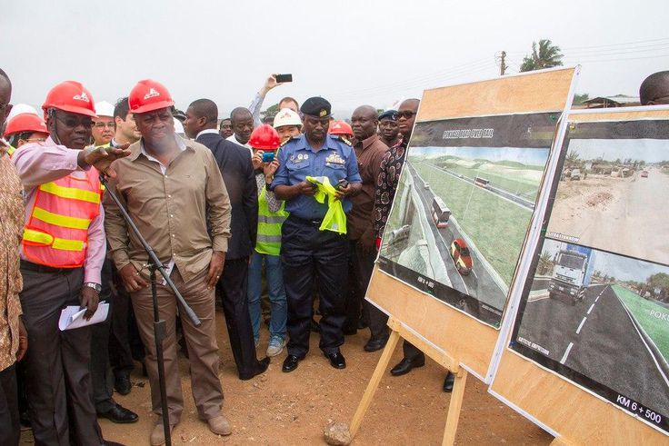 President John Mahama cuts sod for the Eastern corridor road