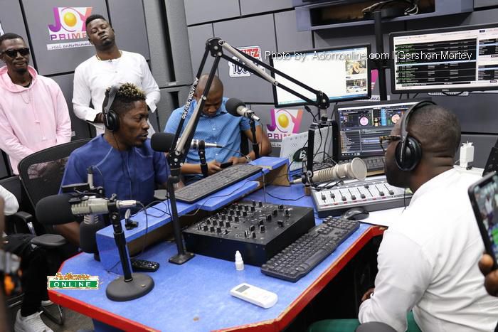 Shatta Wale and Andy Dosty on Daybreak Hitz