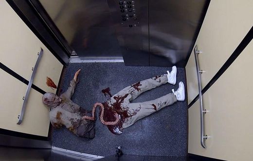 This is probably the most terrifying walking dead prank you would ever see.