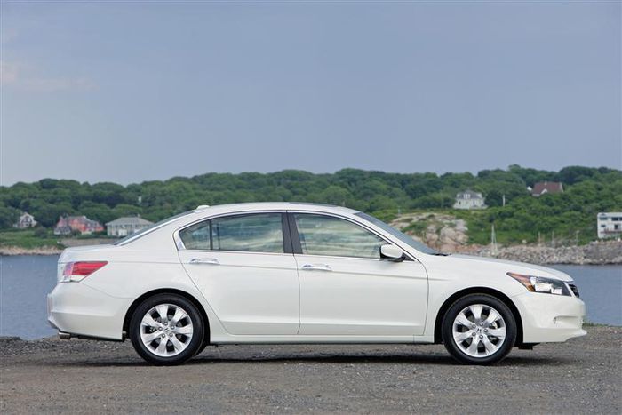 Honda Accord 2010 Sedan.