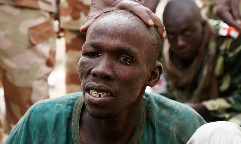 Chadian soldiers capture Boko Haram terrorists in Borno.