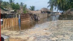 Strong waves in Keta; hundreds displaced