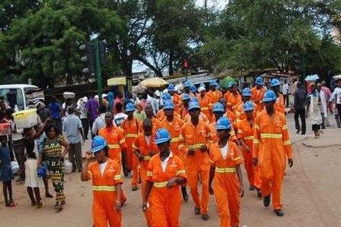 ___4060583___https:______static.pulse.com.gh___webservice___escenic___binary___4060583___2015___8___11___12___221-448x330