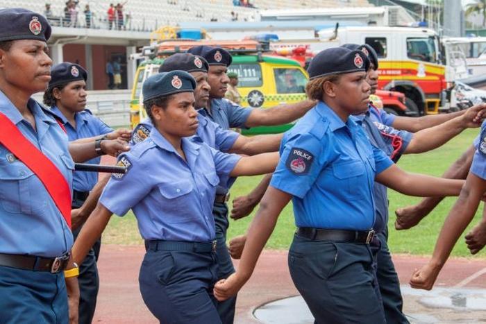Plans to pay PNG officers $150 per arrest have been scrapped as 'counter-productive'
