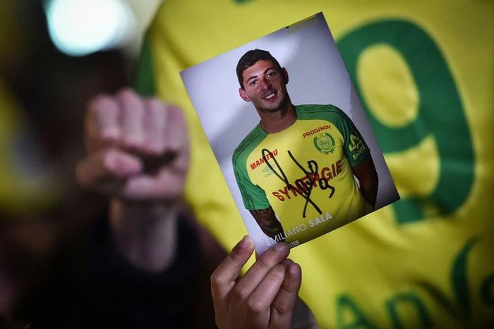Fans of Emiliano Sala's former club Nantes held an emotional vigil for the player