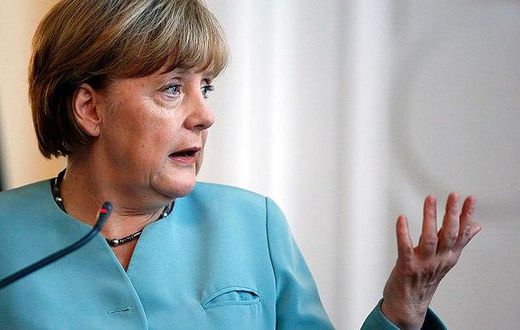 Merkel presses for European refugee response after weekend flood