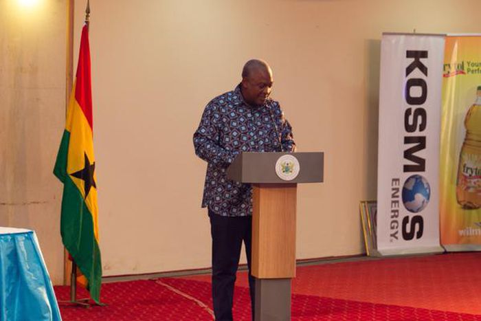 President Mahama speaking at the 20th GJA awards