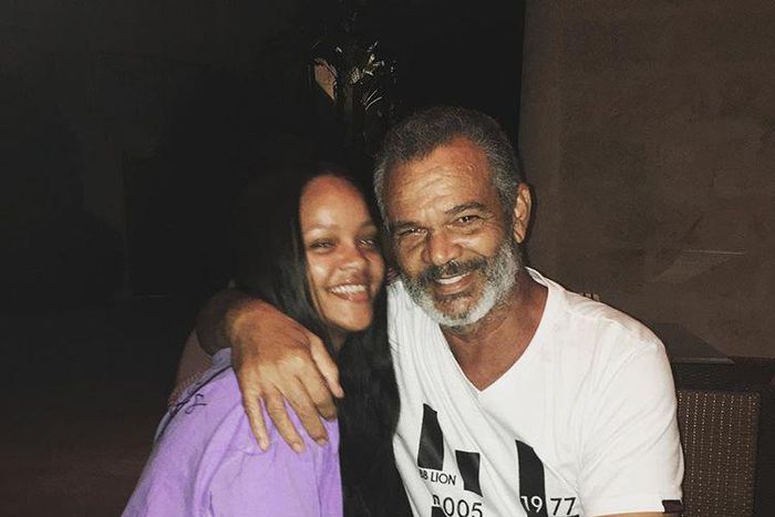 Rihanna sues father for cashing in on her fame