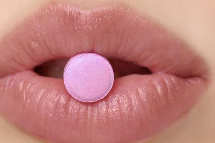 U.S. FDA approves 'female Viagra' with strong warning