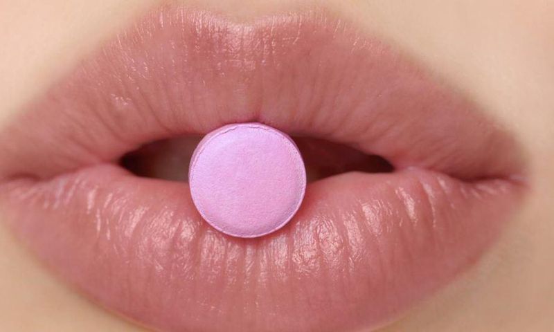 U.S. FDA approves 'female Viagra' with strong warning