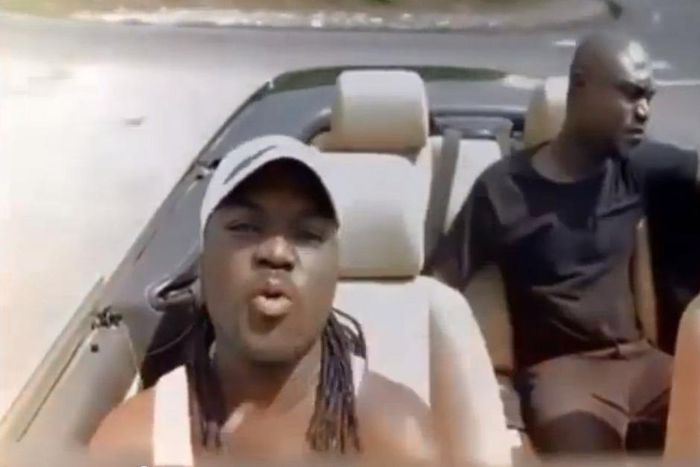 Barima Sydney - Sika Die Basa Basa feat. Countryman Songo