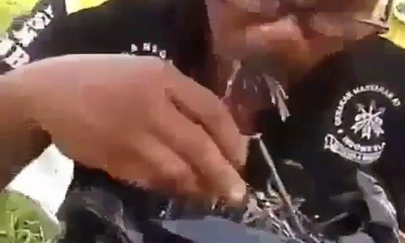 Nail eater