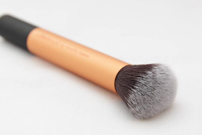 Real Techniques buffing brush