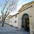 The guards "had left the van to ring the doorbell to the courthouse when the armed men fell upon them," said prison guard union representative Nicolas Burtz