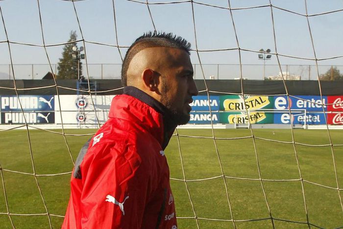 ___3873305___https:______static.pulse.com.gh___webservice___escenic___binary___3873305___2015___6___17___16___arturovidal-cropped_mrlqplu2807y1kf2z81wwh8tw