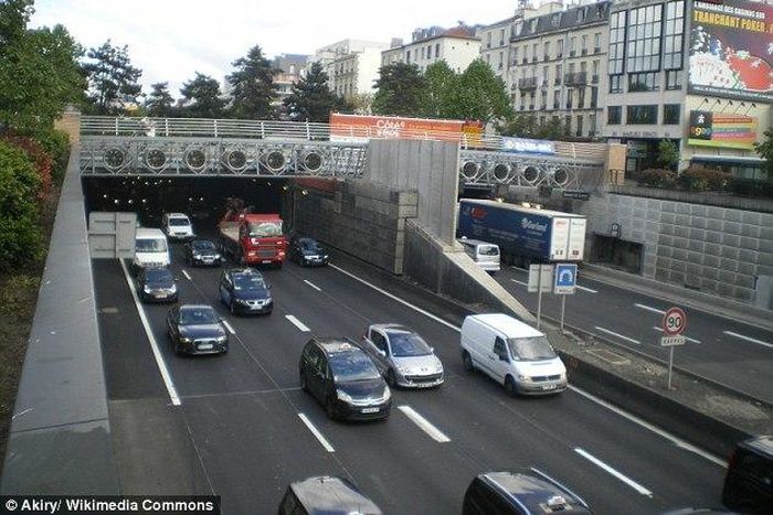 The Landy Tunnel, which is notorious for robbery attacks.