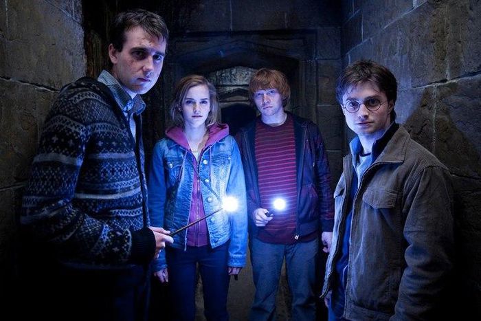 ___2518184___https:______static.pulse.com.gh___webservice___escenic___binary___2518184___2013___11___4___17___harry-potter-deathly-hallows-part-2-stills-warner-61043