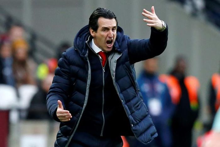 Arsenal manager Unai Emery says his players are in desperate need of a confidence boost if they are to revive their challenge for a Champions League place